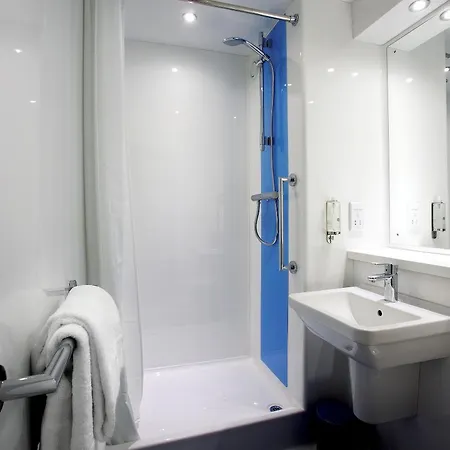 Travelodge Sheldon Hotel 2*